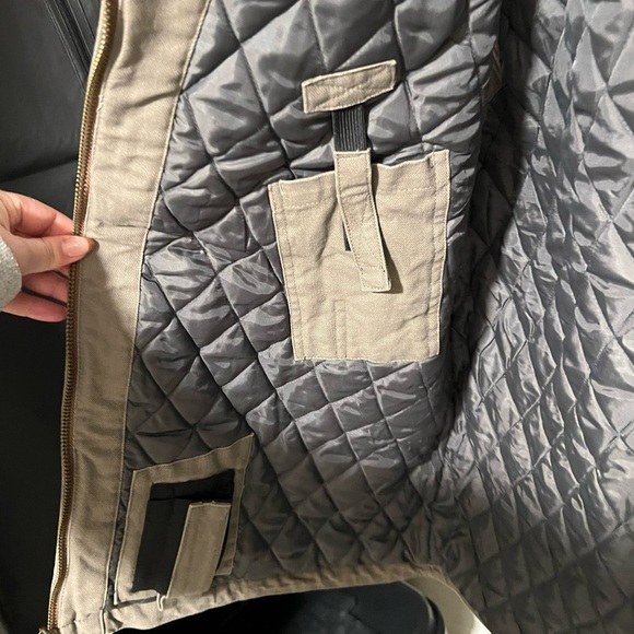 Venado Concealed Carry Vest for Men - Picture 6 of 6